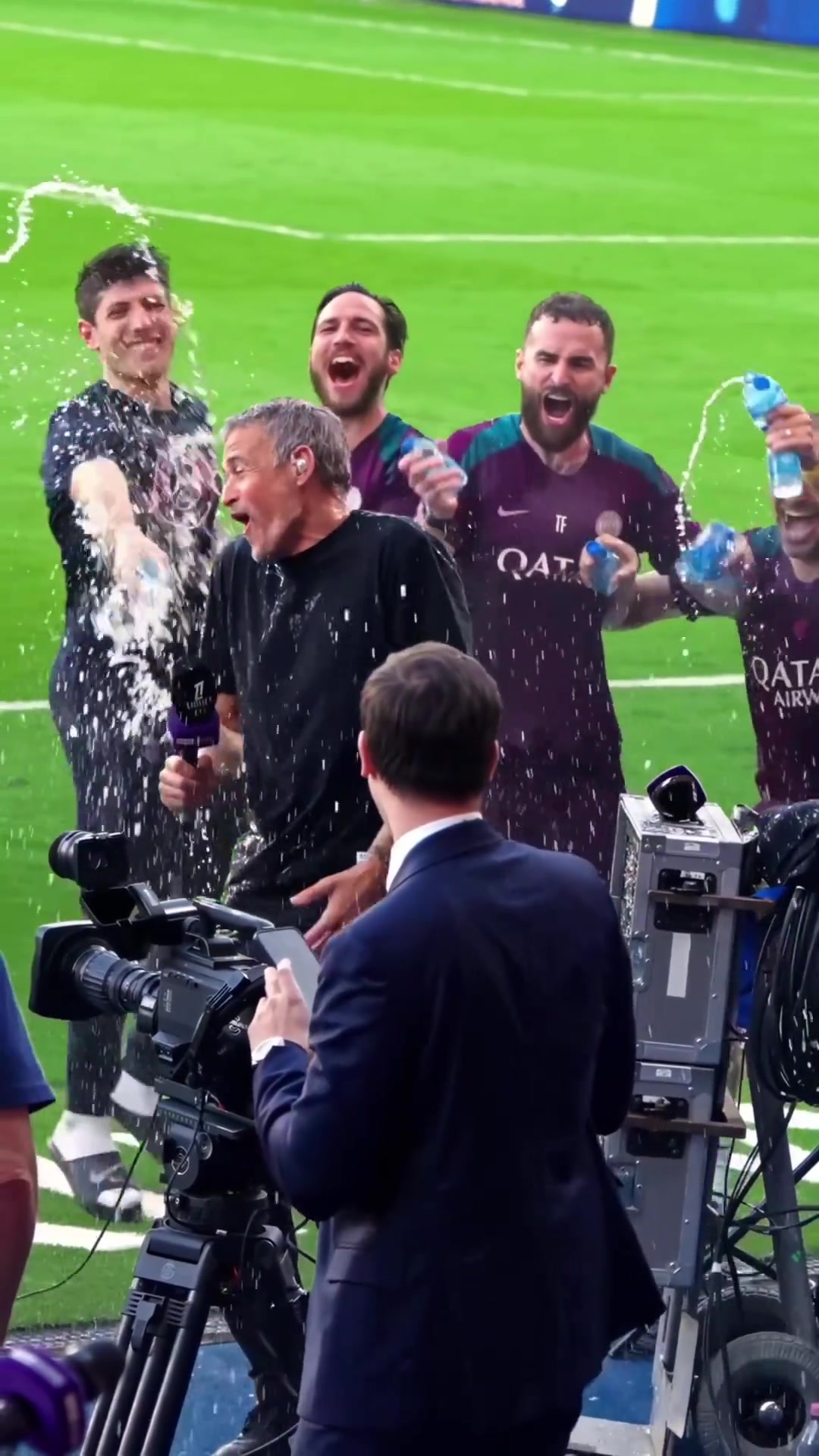 开云官网-关于巴黎圣日耳曼带队取胜！，JackeyLove重要时刻险胜比赛高潮迭起的信息