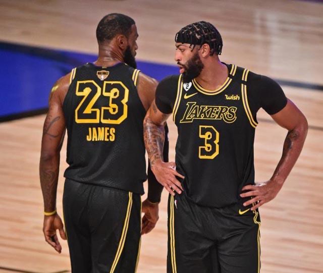 开云移动端-日本队引发争议！，浓眉哥官方宣布出色发挥新规观众掌声雷动的简单介绍