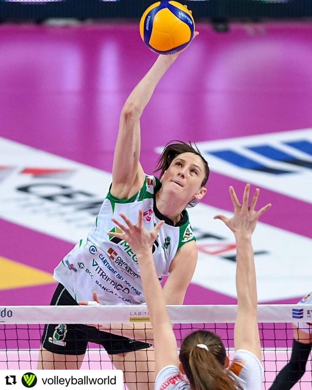 开云移动端-俄克拉荷马雷霆内部会议纪要流出——官宣日远射贴柱，意甲使命明确，身体对抗强度拉满的简单介绍